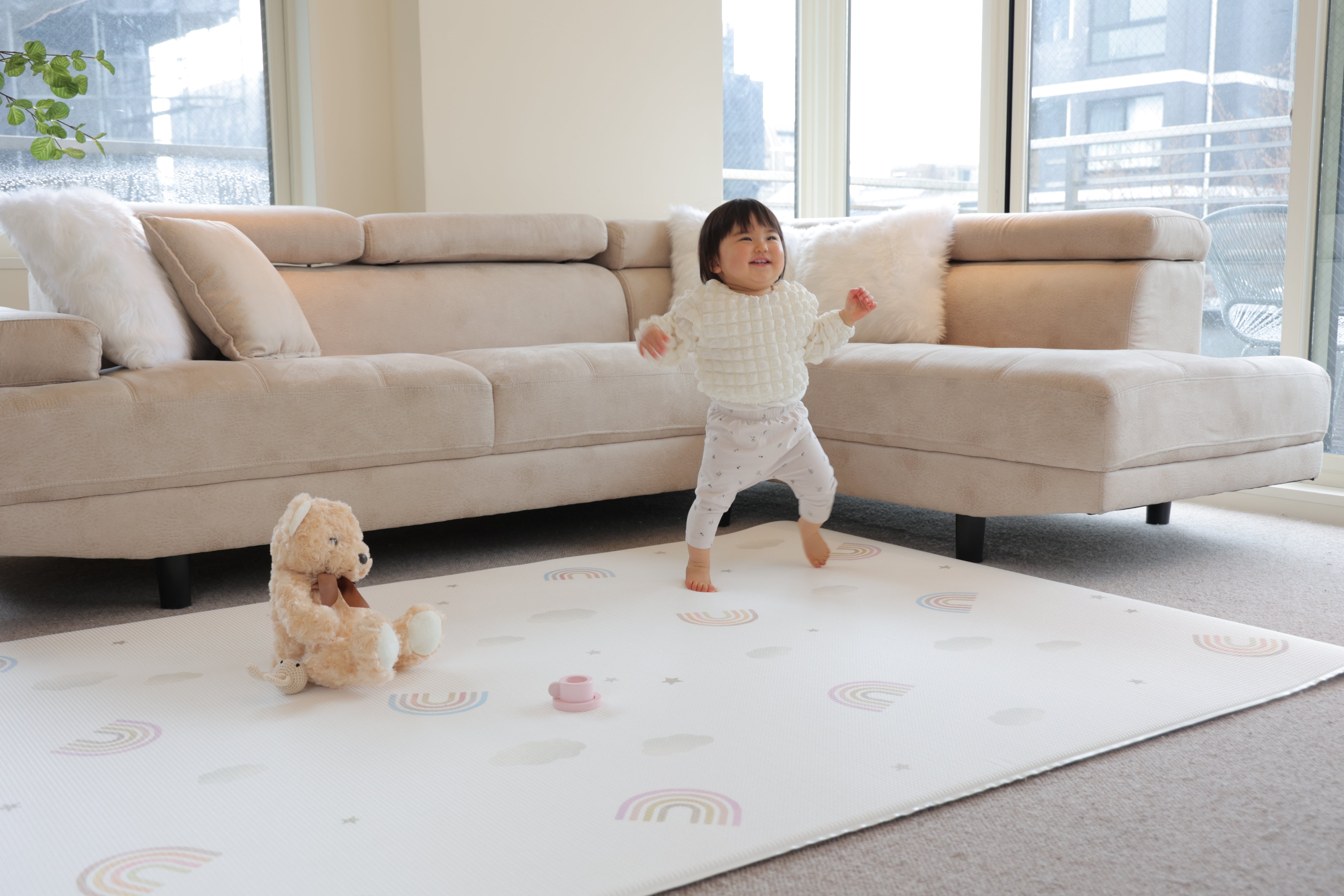 おしゃれなプレイマットで叶える!リビングを快適にするポイント