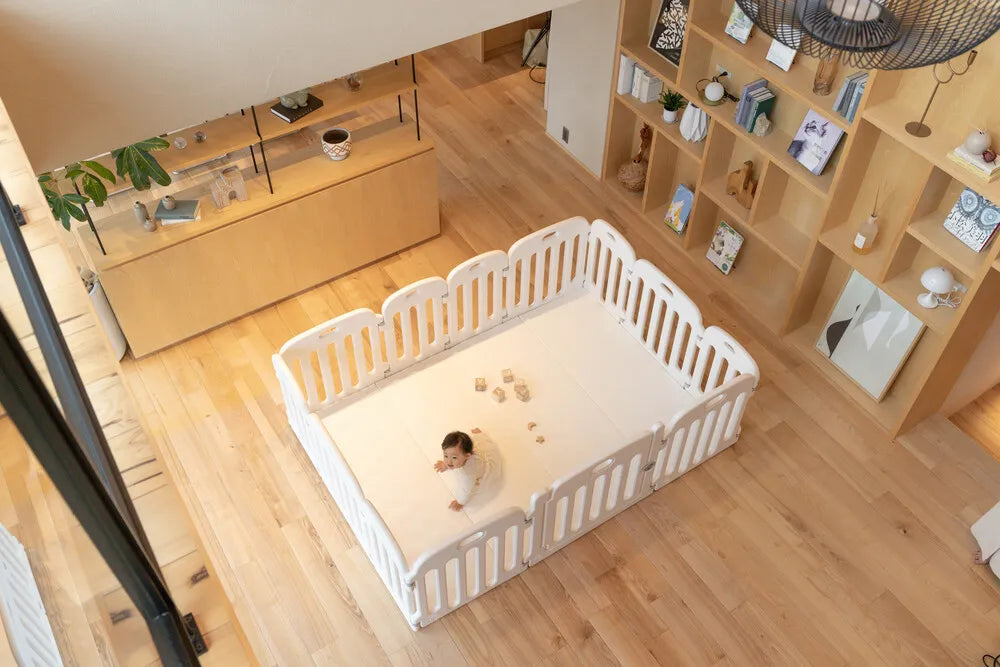 赤ちゃんのためのベビーサークル完全ガイド｜いつから？や使い方と注意点