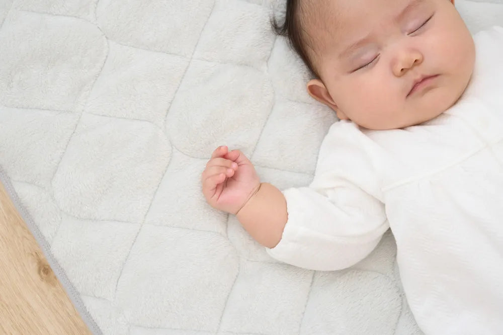新生児が寝てくれない…。赤ちゃんの睡眠のヒミツ
